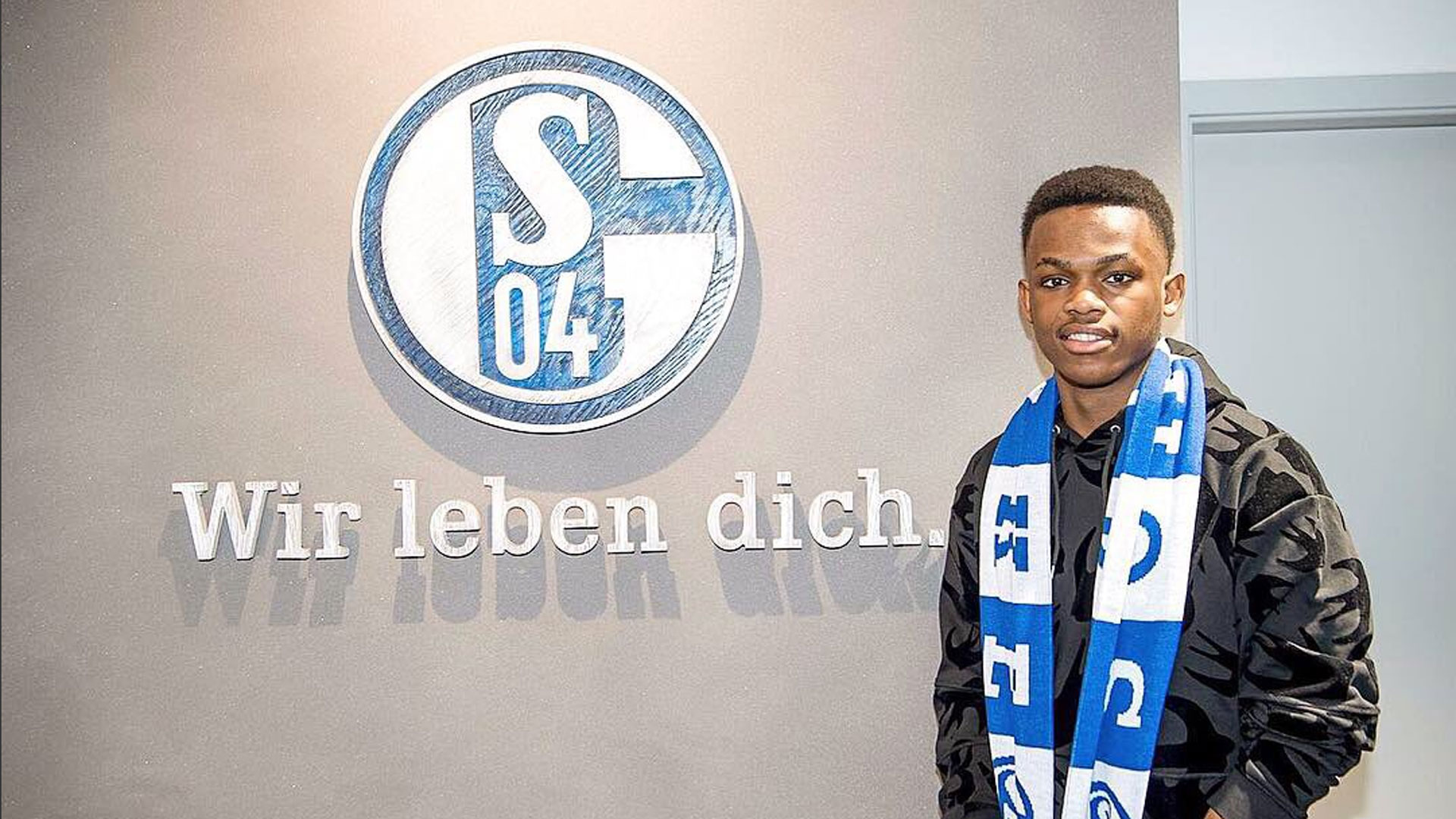 在足球运作 在足球运作